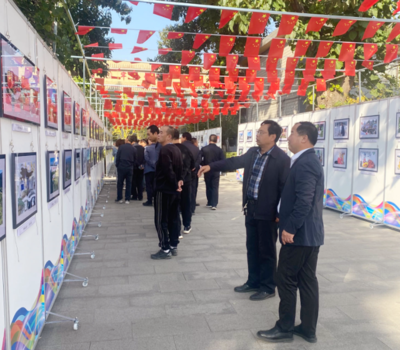 汾西县自然资源局组织干部职工参观摄影展